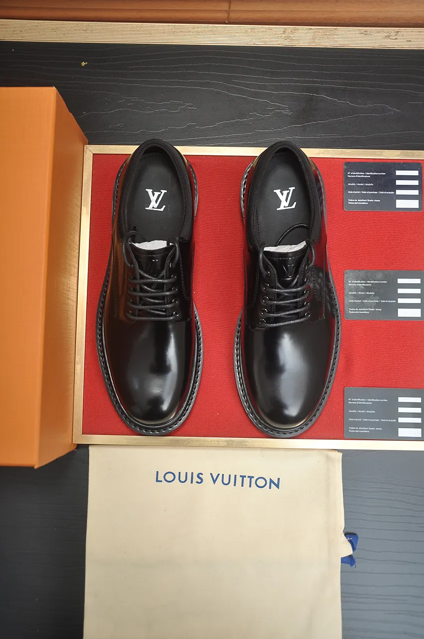 Men's men's shoes💰660💶[LOUIS VUITTON] (original order) new style🍀LV Louis Vuitton * - top version of LV classic leather shoes! Made of imported original single cowhide, original leather side strips and wear-resistant rubber outsole! High quality products! Code number 39-44 (38.45 customized)